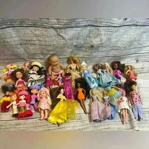 Doll toy lot